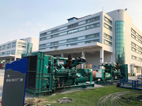 东营某电子厂出租两台800KW康明斯发电机